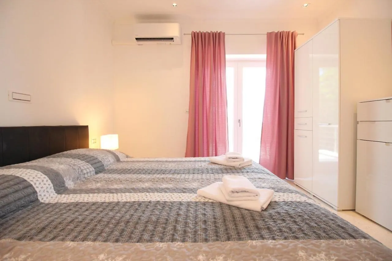 Villa Minu Radetići 0*,  Κροατία